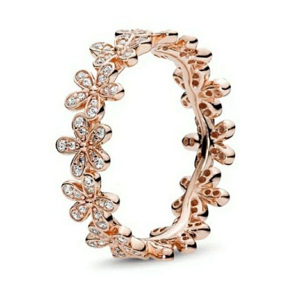 Jewelry - Rose Gold Plated Daisy Ring